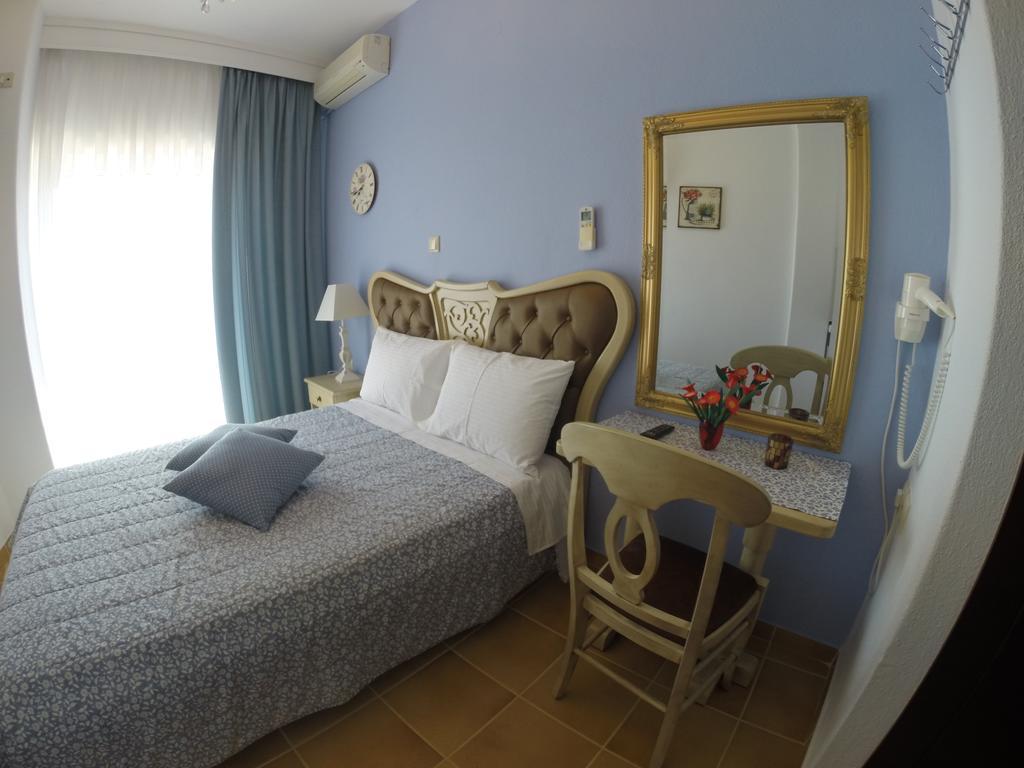 Aparthotel Akrotiri Neos Marmaras