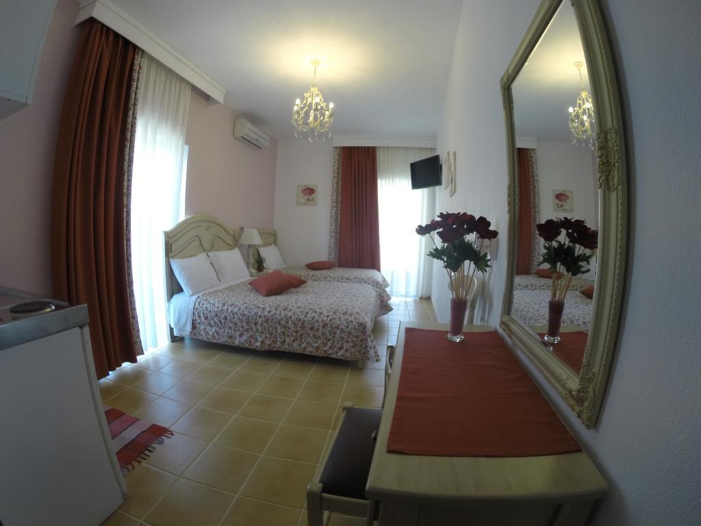 Aparthotel Akrotiri Neos Marmaras