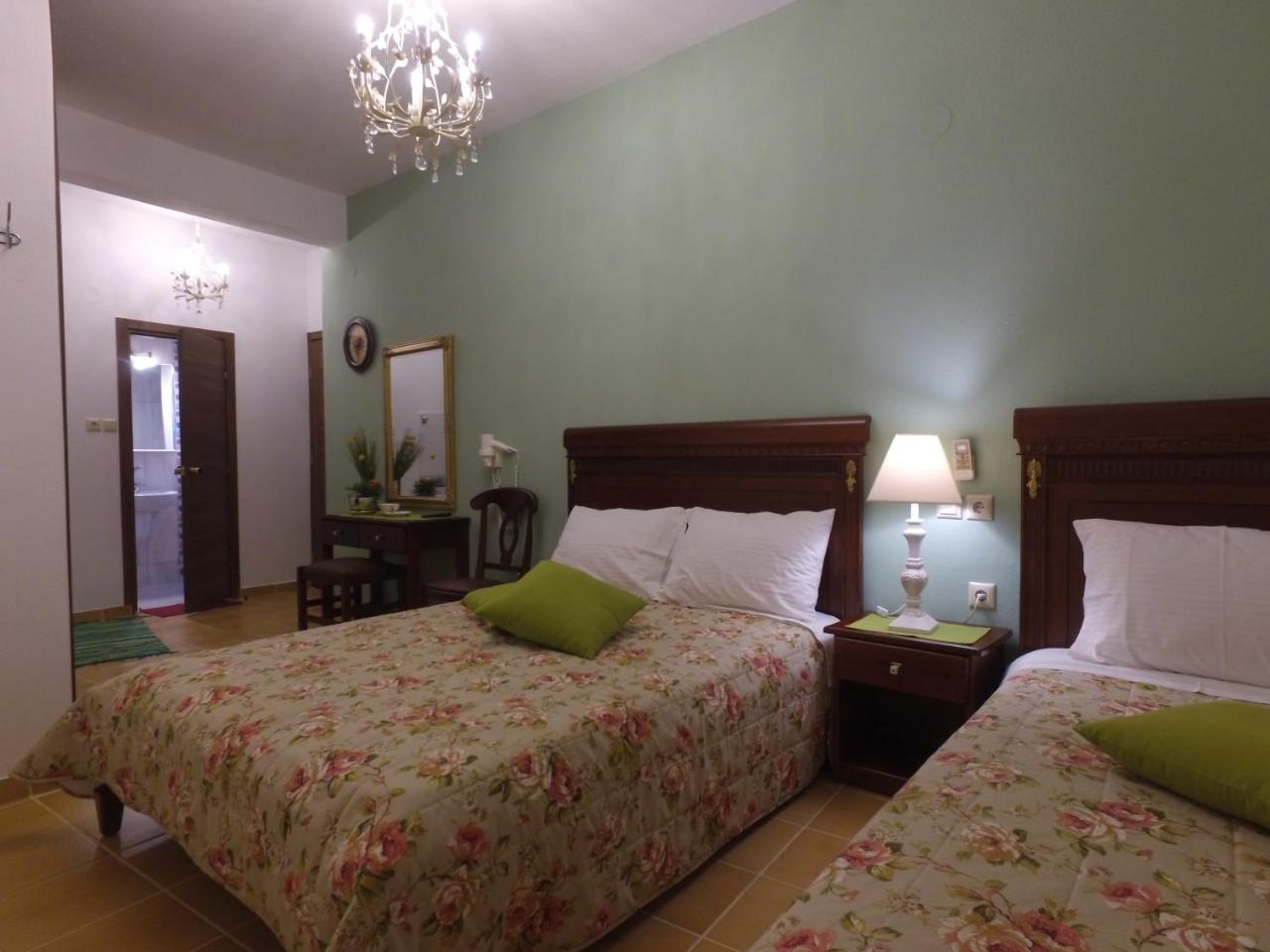 Akrotiri Aparthotel