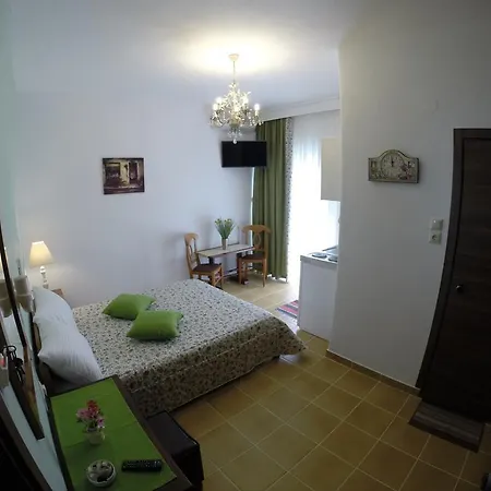Akrotiri Hotel Neos Marmaras Pokoj fotografie