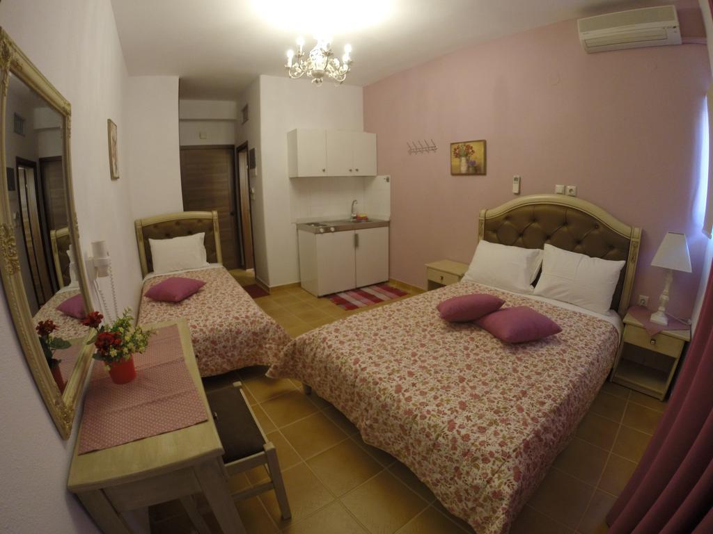 Akrotiri Néos Marmarás