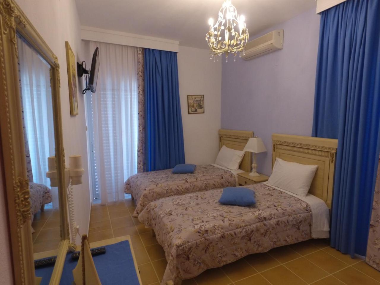 Akrotiri Néos Marmarás